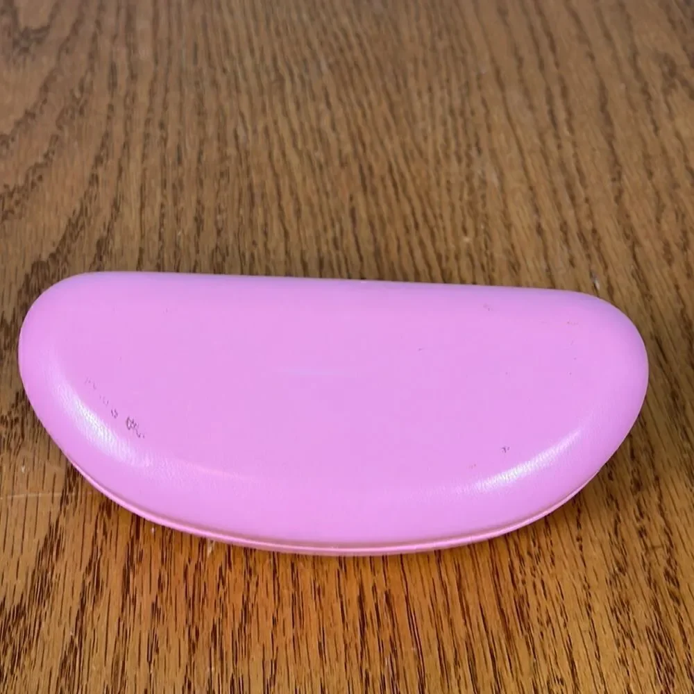 Phoebe Couture sunglasses case in Bubblegum Pink